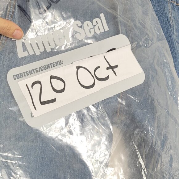 Levi's Strauss Signature Women's Blue Pockets Mid-Rise Stretch Denim Capri Jean - Picture 13 of 13